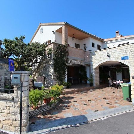 Guest House Rexa 罗维尼 外观 照片