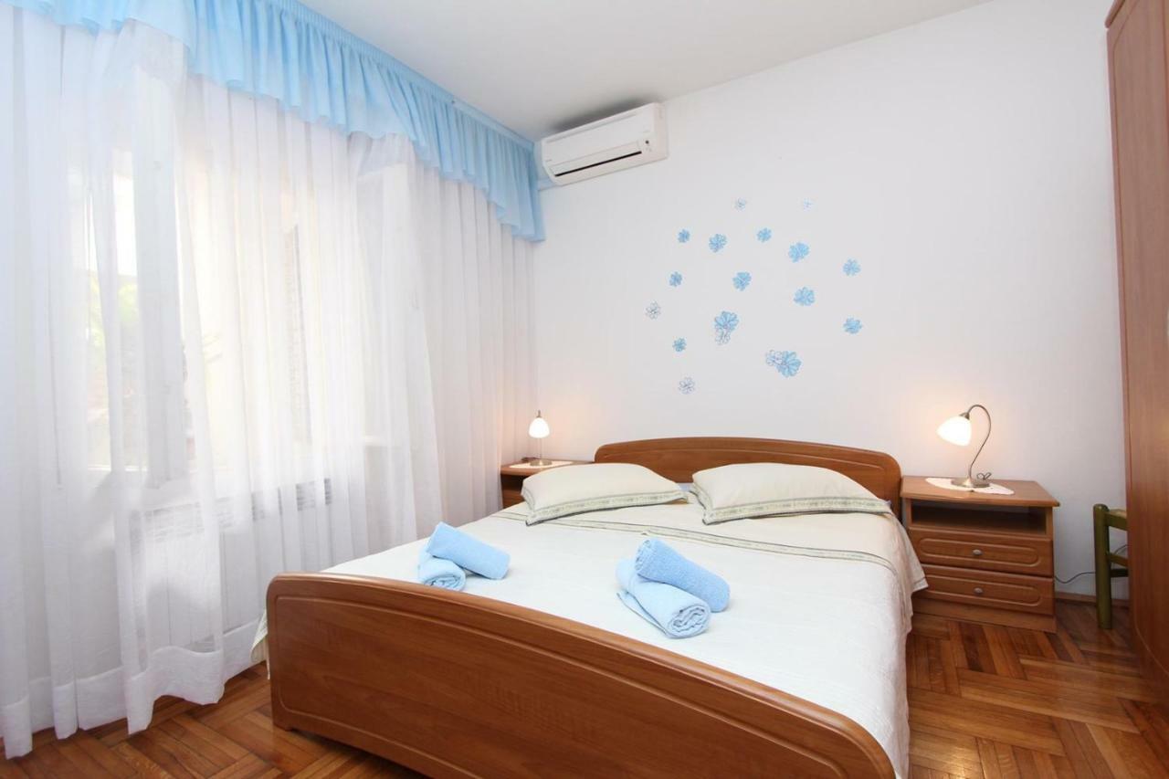 Guest House Rexa 罗维尼 外观 照片