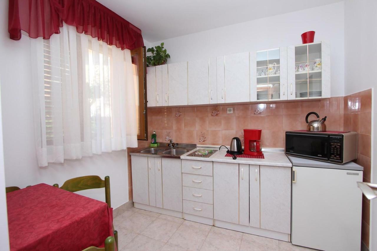 Guest House Rexa 罗维尼 外观 照片